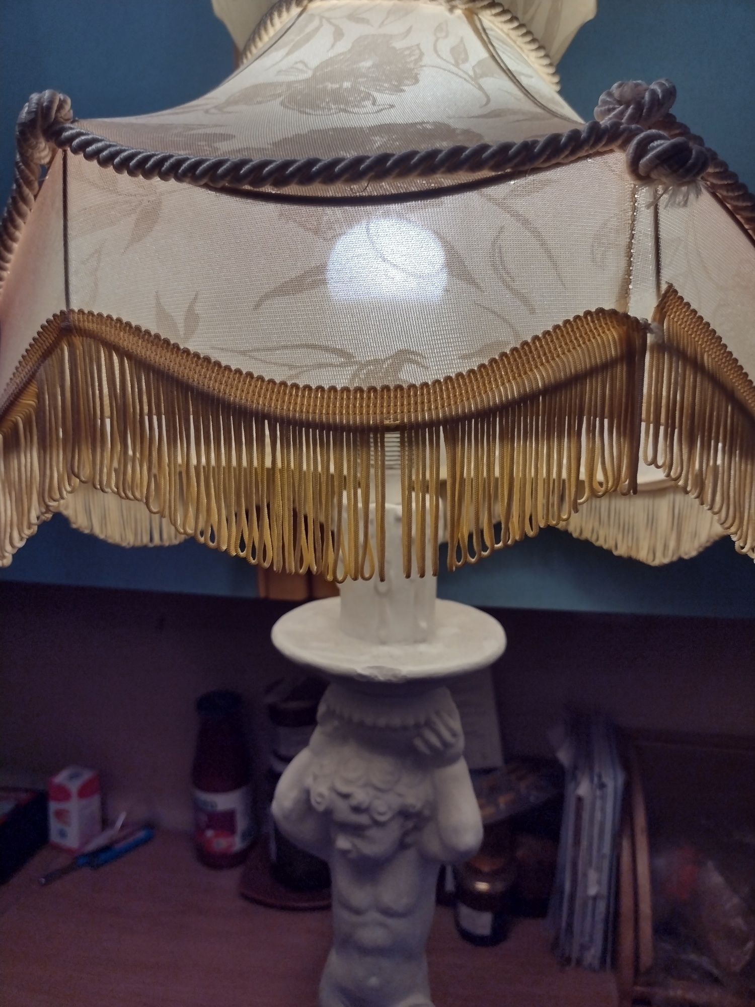 Lampa duża gipsowa Amor PRL