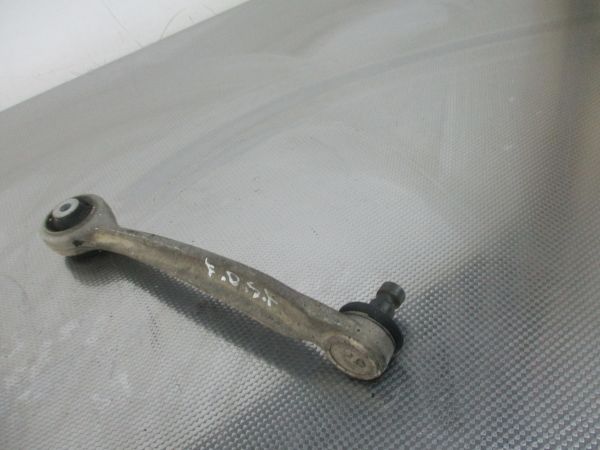 Braço de suspensão frente direito VOLKSWAGEN Passat (3B3)