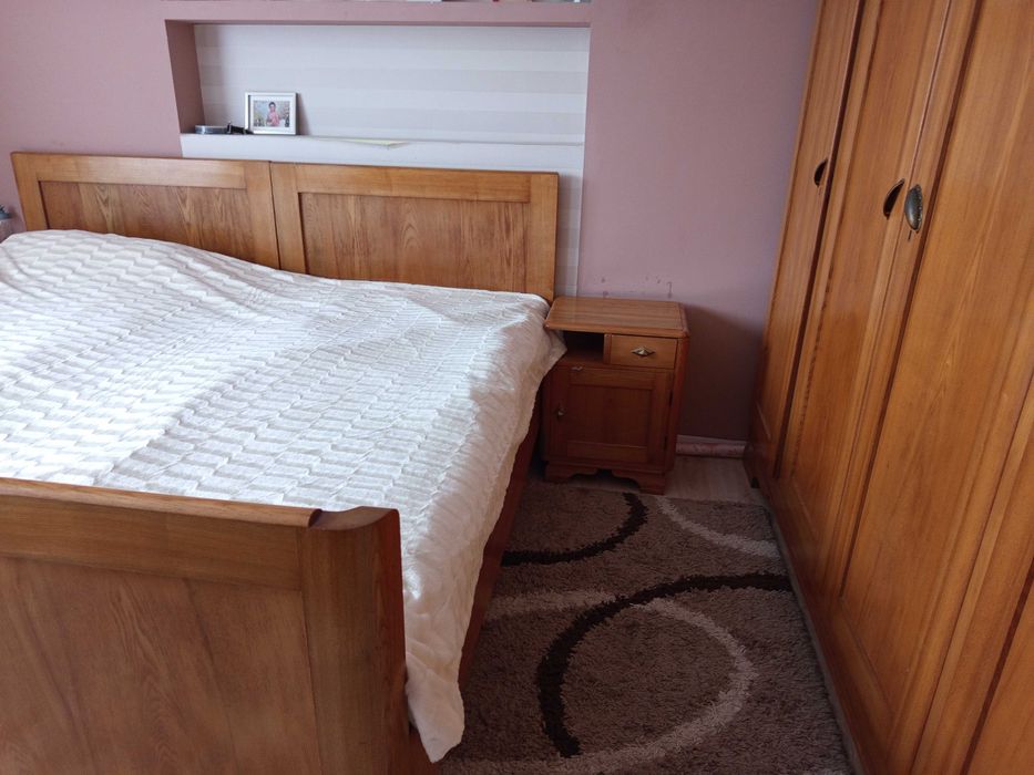 Komplet starych mebli do sypialni