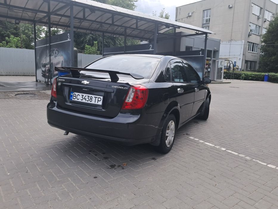 Продам лачетті.2008р 1,6 газ бенз.