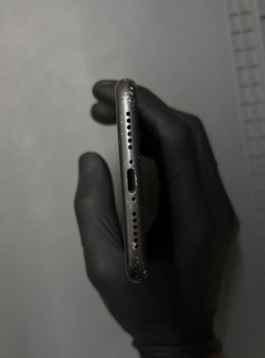 Korpus iPhone 11 Czarny