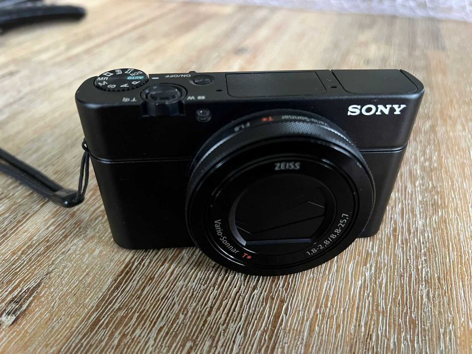 Sony Aparat RX100 IV