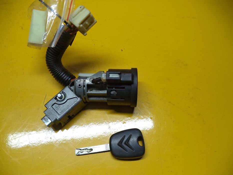 Замок зажигания Citroen C1 Peugeot 107 Toyota Aygo з 05-14 р.в.