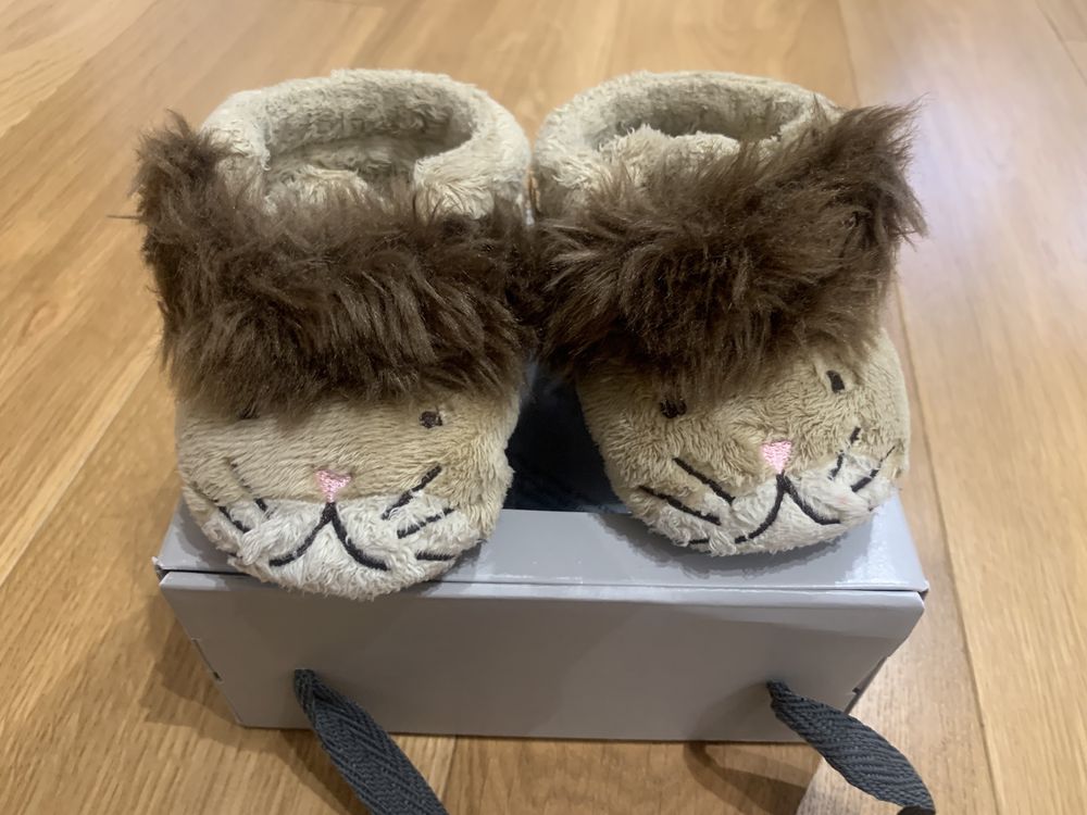 Buty UGG - I Bixbee Lion Stuffie 18