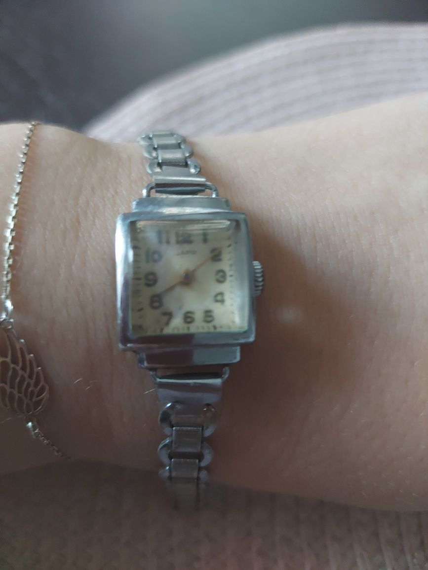 ZARIA - Stary radziecki  zegarek damski