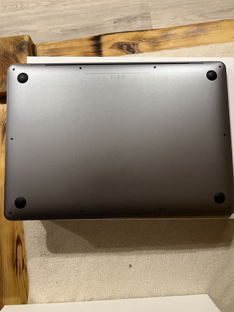Macbook apple a2337 stan idealny