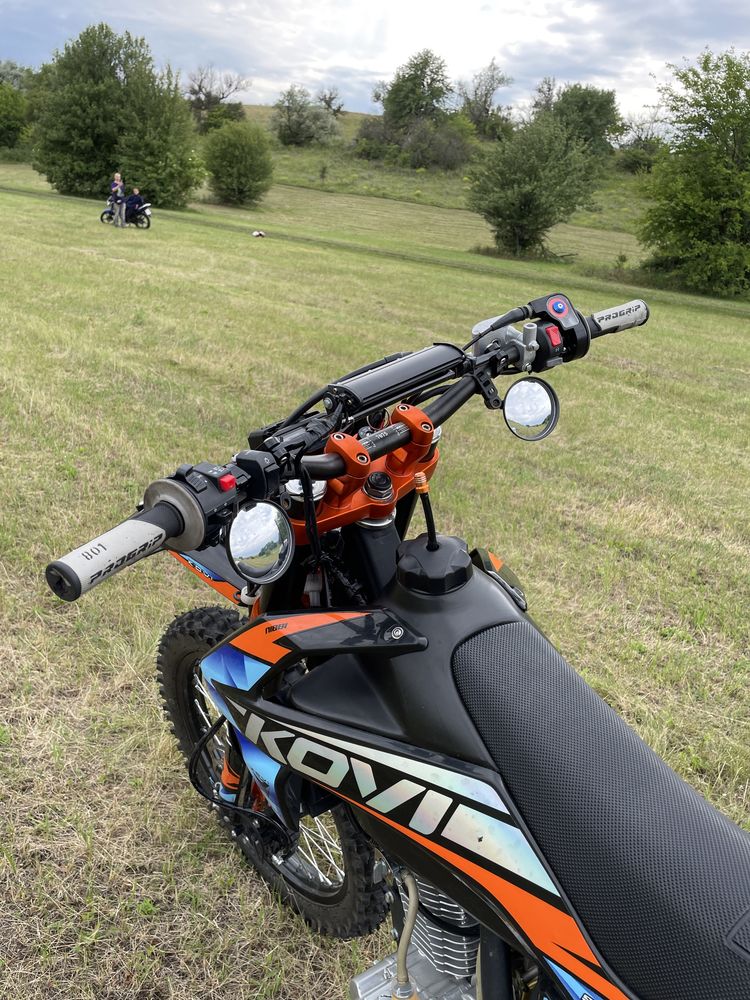 Мотоцкл kovi advance 250