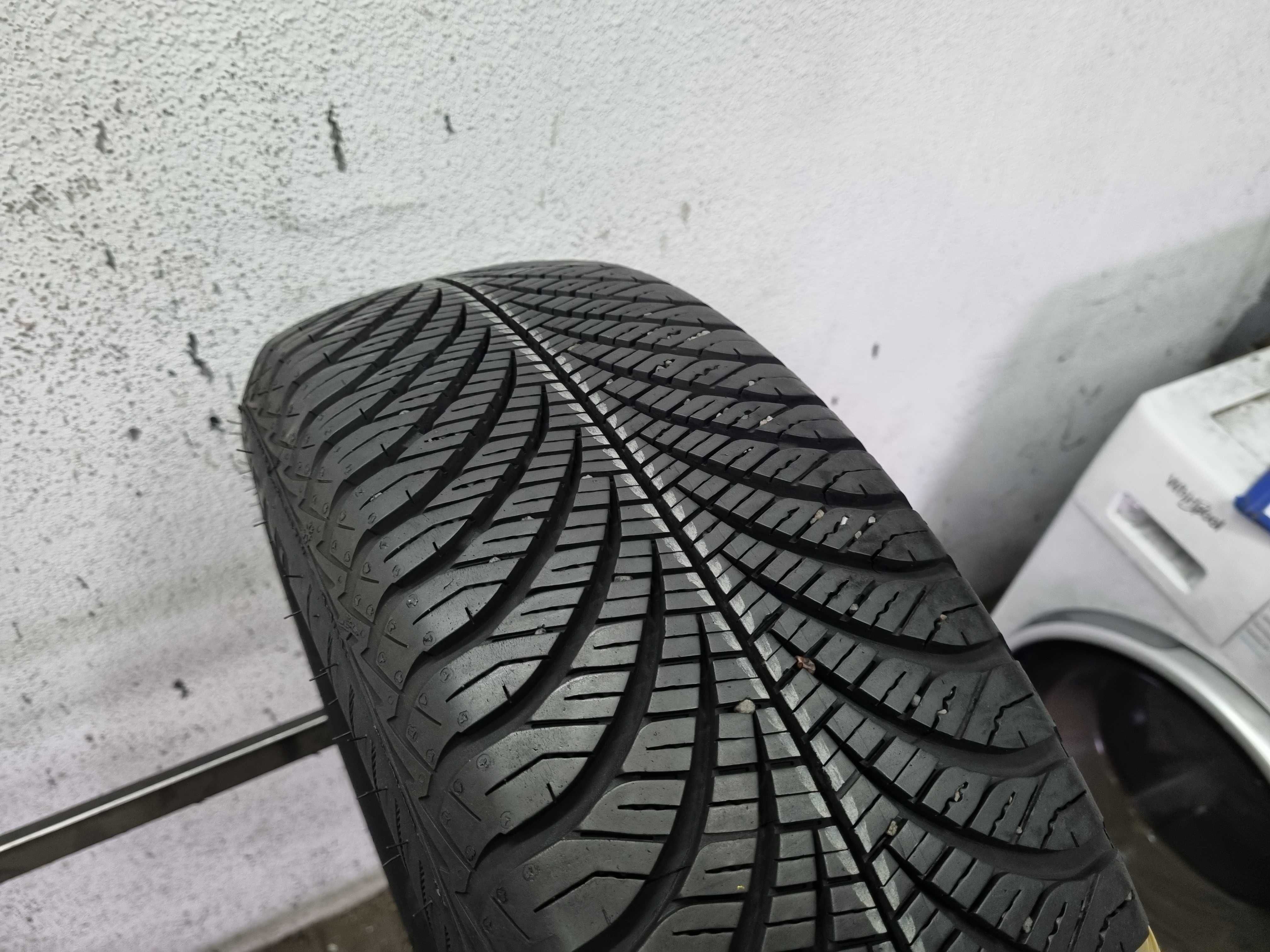 175/65/14 82T Goodyear Vector 4seasons Gen-2 D.0716