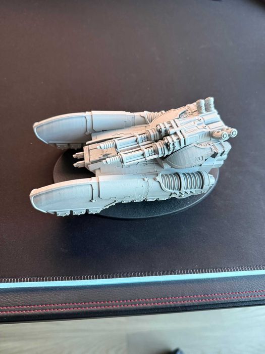 Warhammer 40k: Adeptus Custodes Caladius Grav-Tank