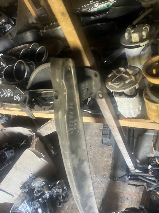 Усилитель бампера задний vw Passat b6 пассат б6