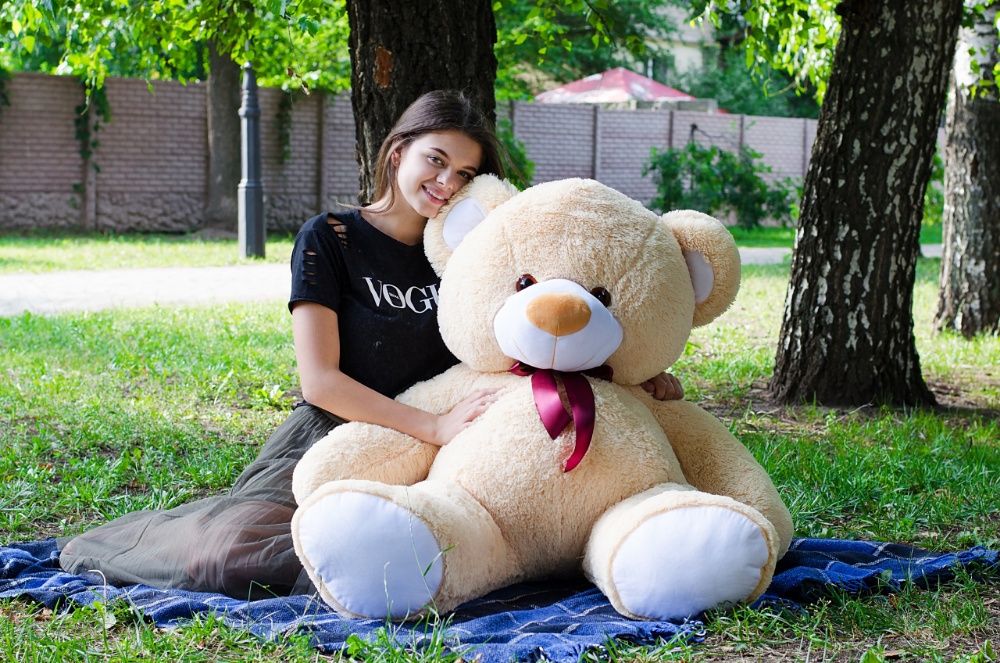 Ведмедик Томмі. Великий плюшевий ведмідь Томмі!