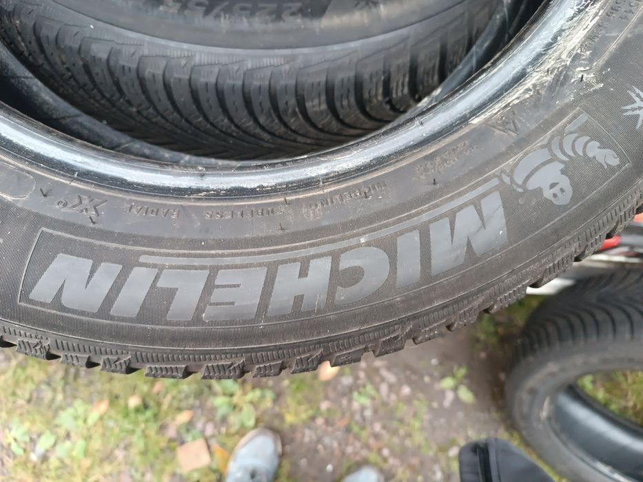 Opony zimowe 225 55 R17 Michelin