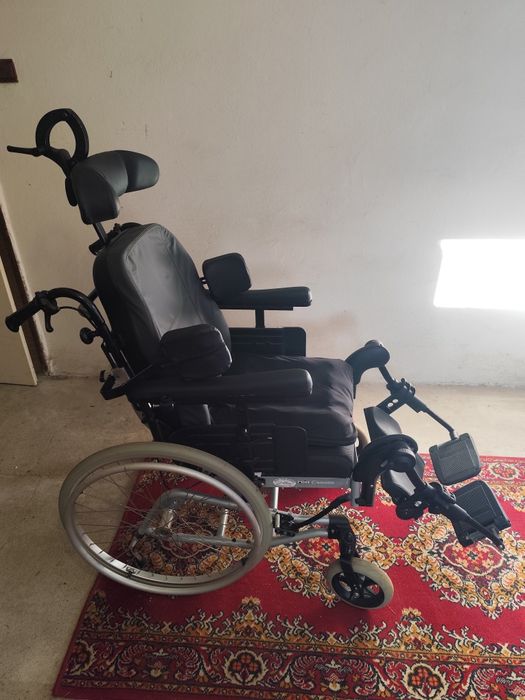 Wózek inwalidzki z funkcją spania Invacare