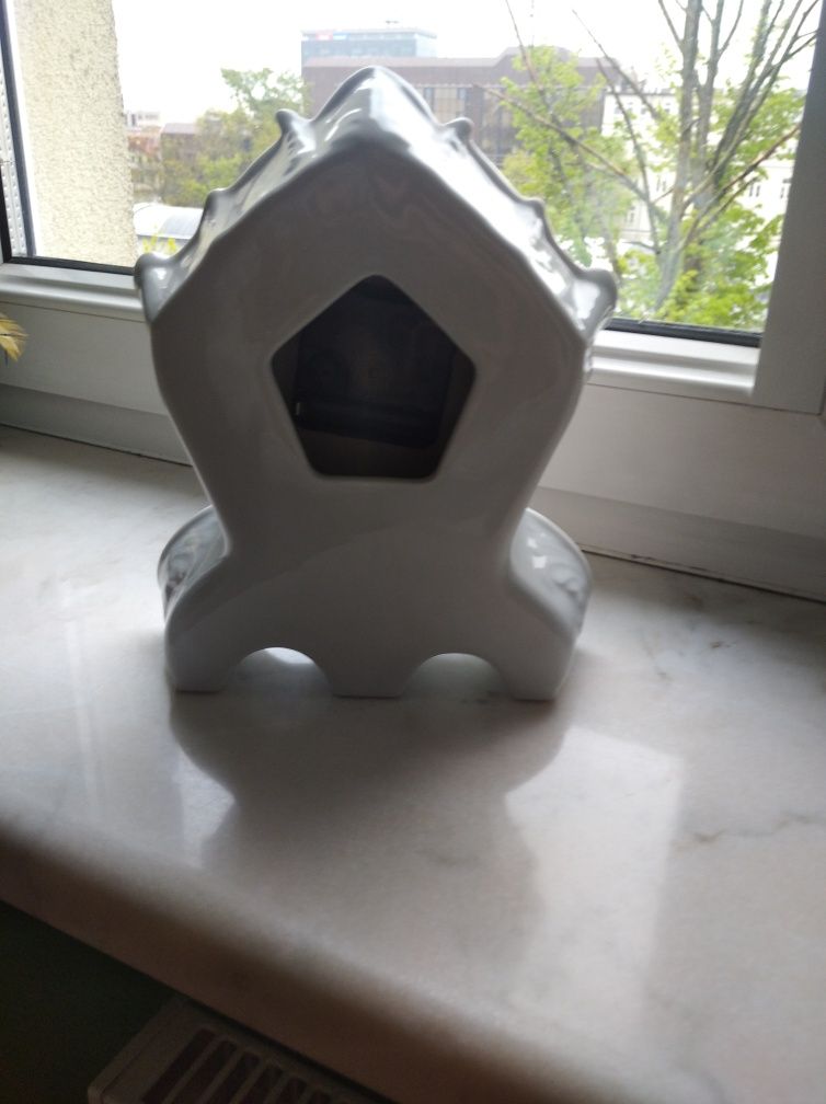 Zegar stojący z porcelany