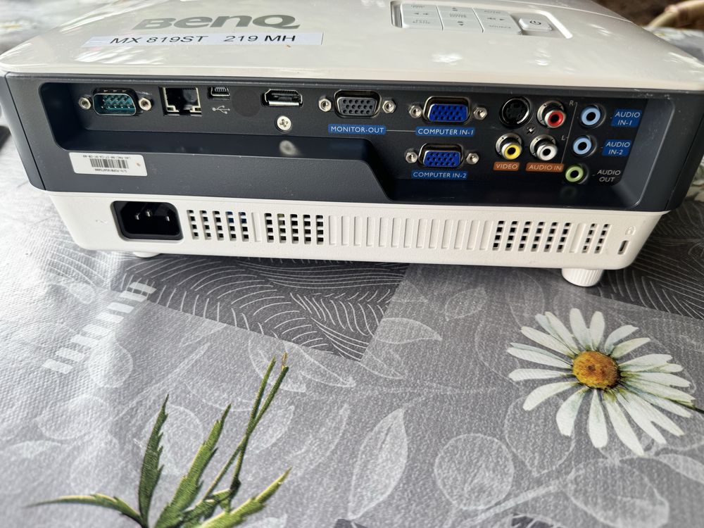 Projektor Benq MX819ST jak nowy