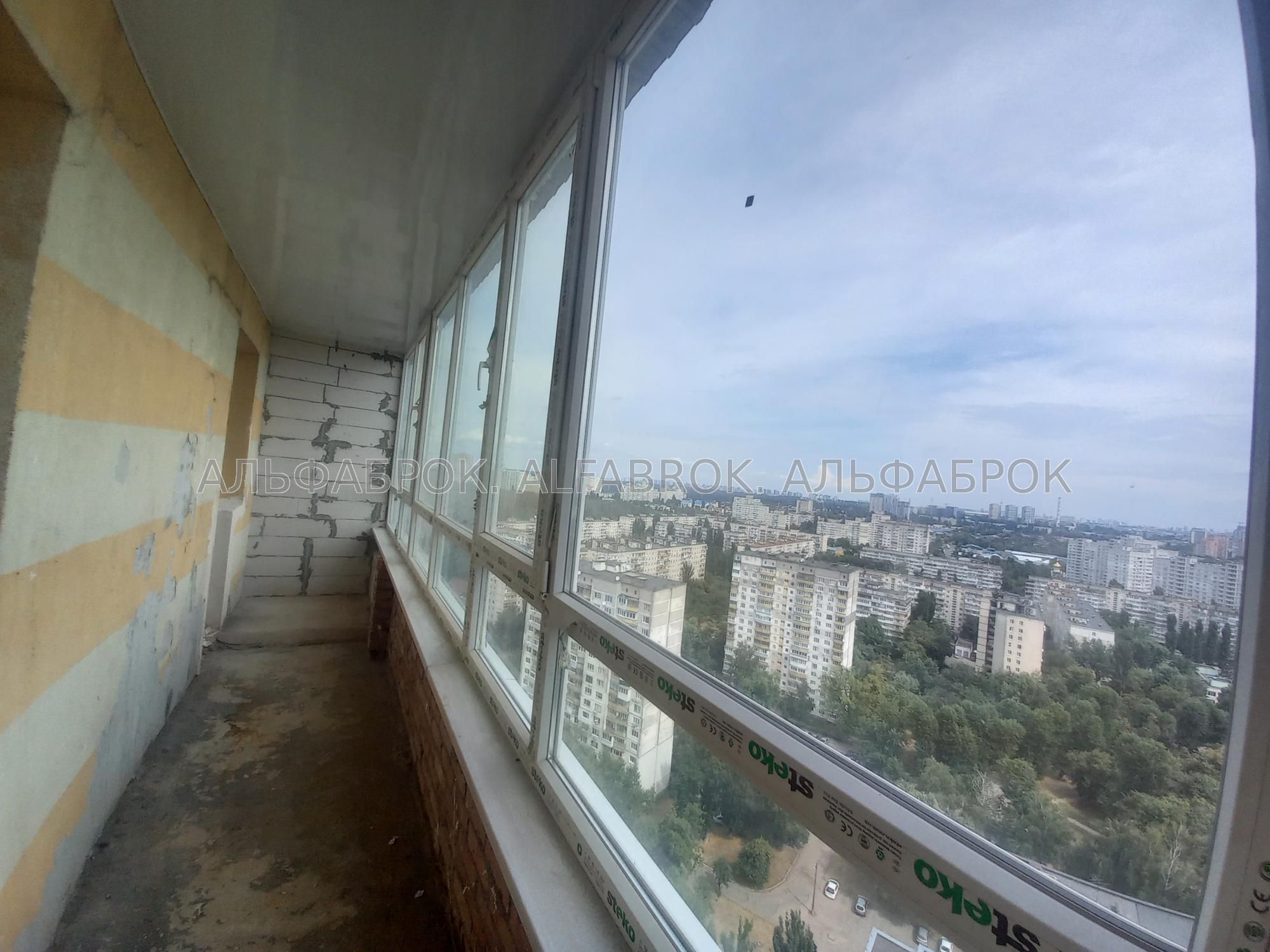 2-кімнатна. 77 кв.м. Панорамний вигляд на місто. Мудрака. Наумова