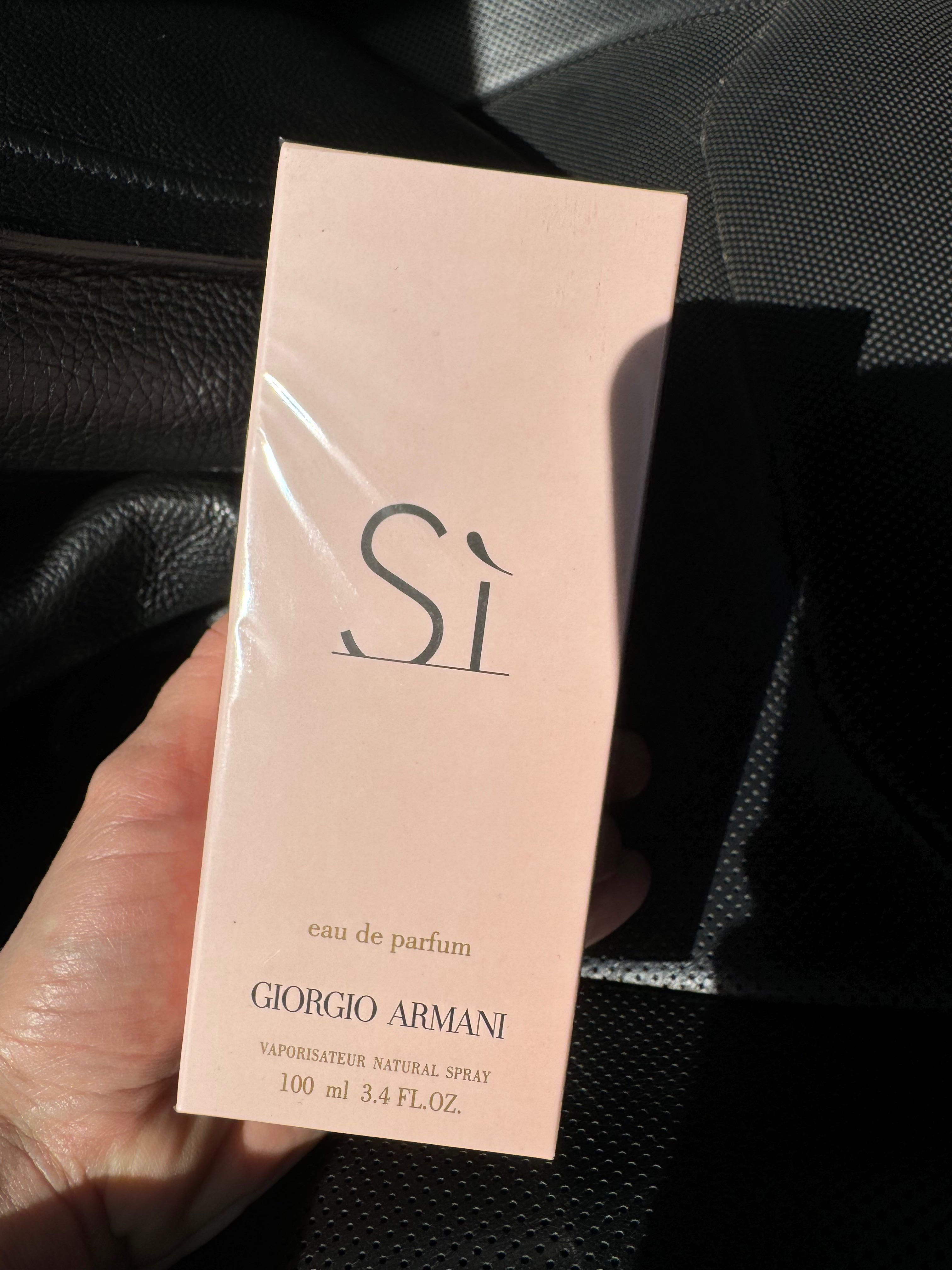 Жіночі парфуми Giorgio Armani