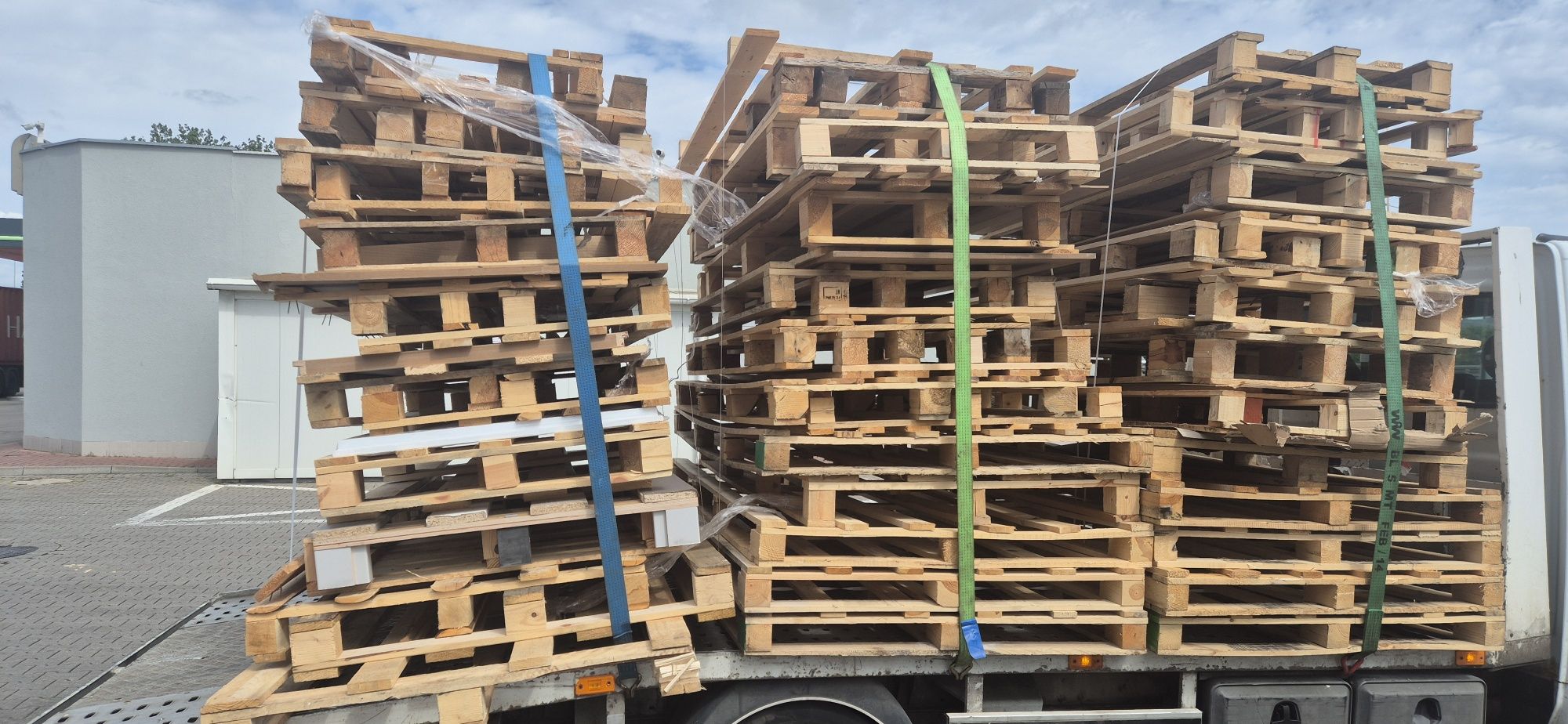 Sprzedam długie palety na opał, możliwy transport!!!