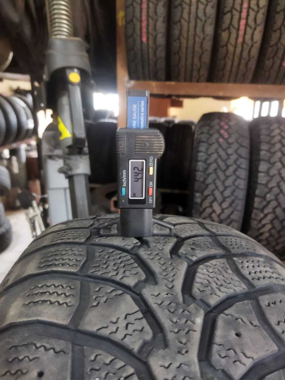 Пара шин Winter-Claw 225/55R18 98T EXTreme Grip mx