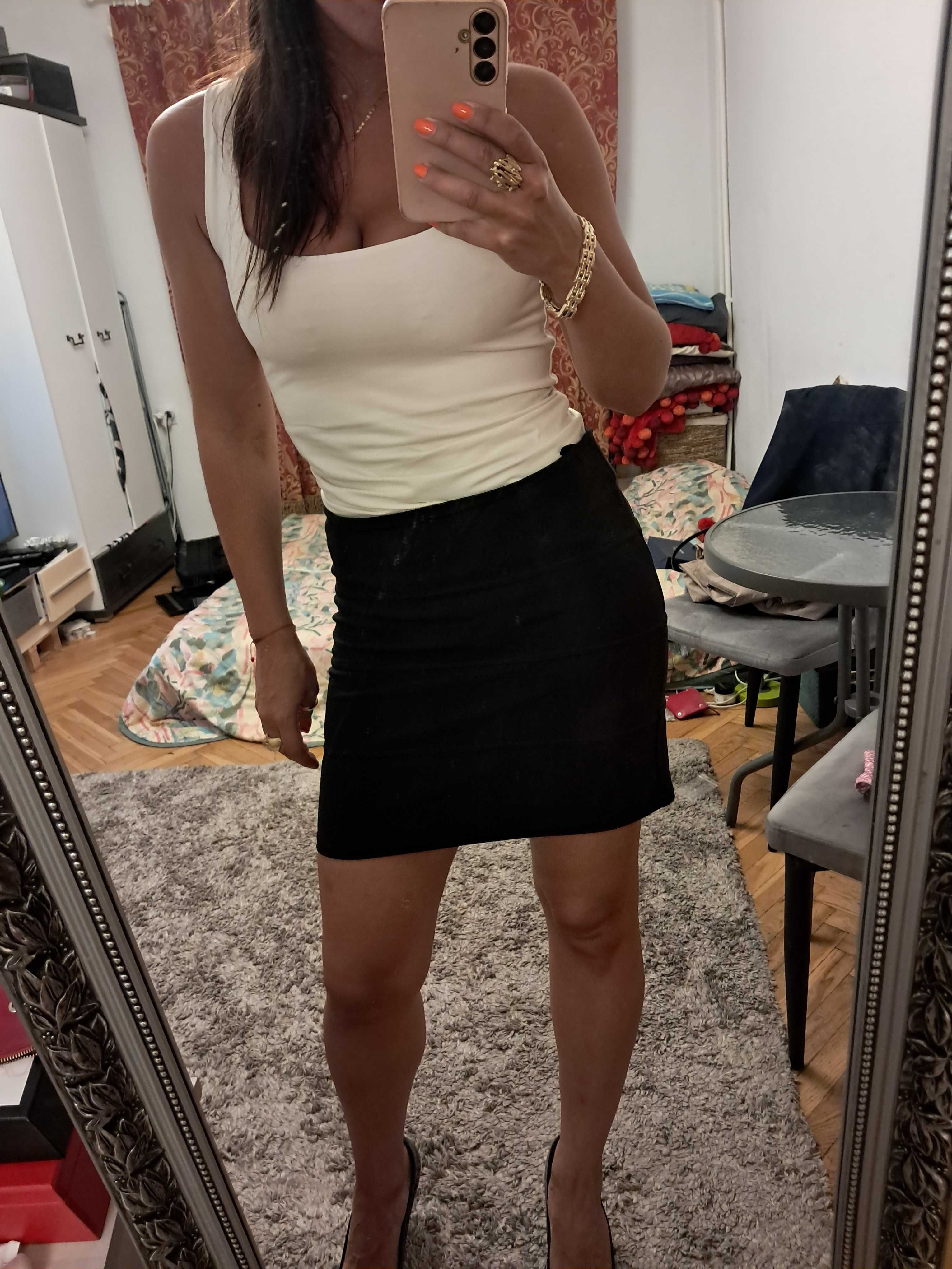 Czarna mini spodniczka rozm. S