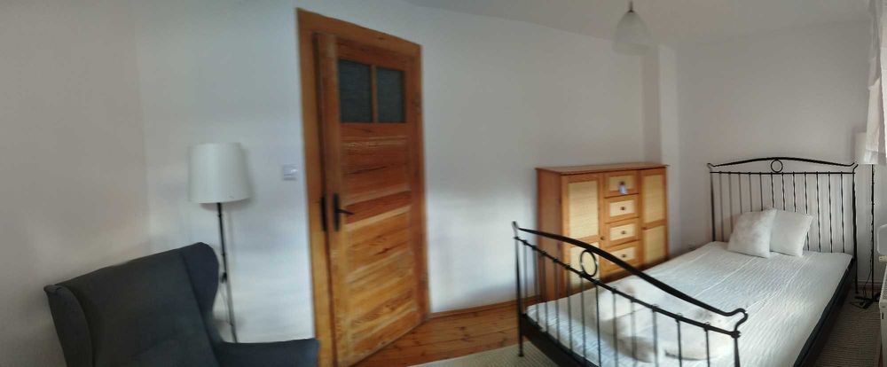 dom w zabudowie szeregowej: 3 pokoje, 2 łazienki, dobra lokalizacja