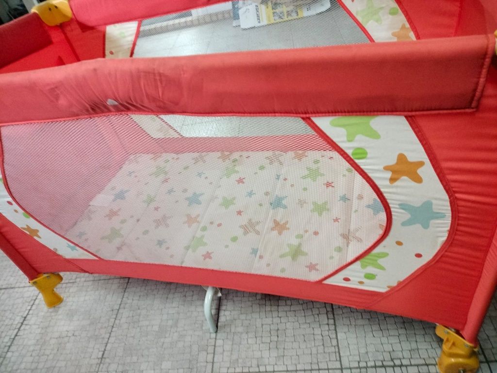 Cama viagem criança com  berço