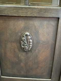 Drewniany  kredens po renowacji