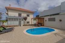Luxuosa Moradia T5 com Vista Mar na parede, Cascais