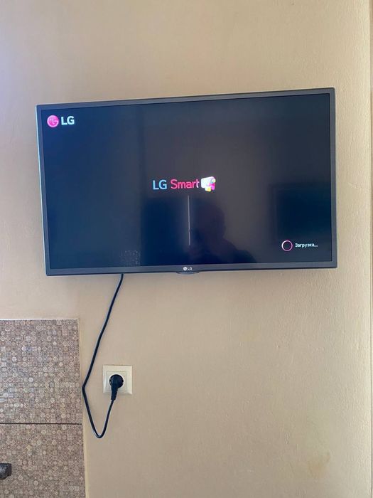 Продам смарт телевизор LG