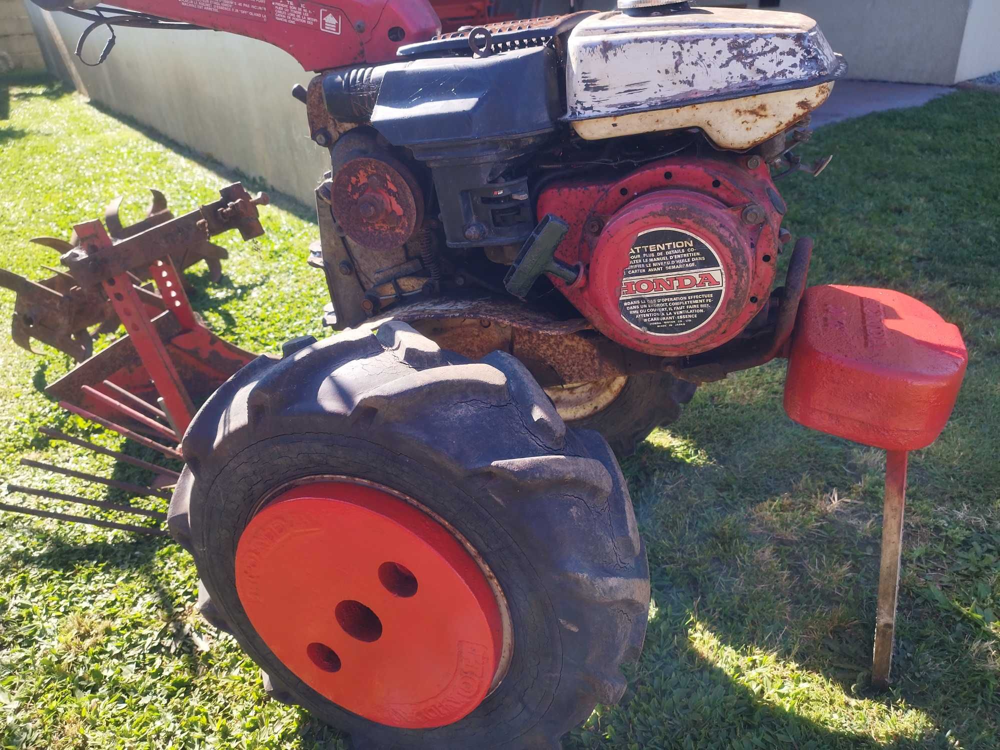 Honda f560 com reboque e acessórios