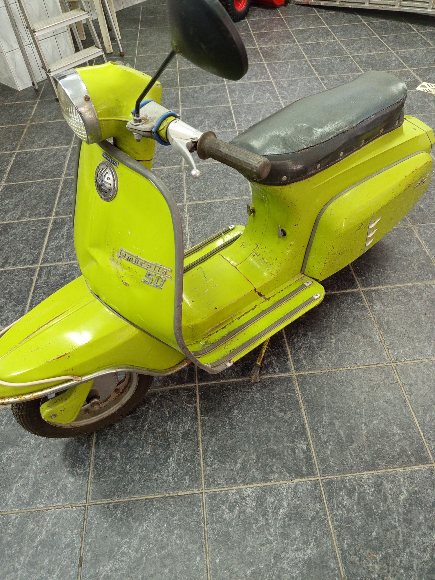 Lambretta j50 rok 1970