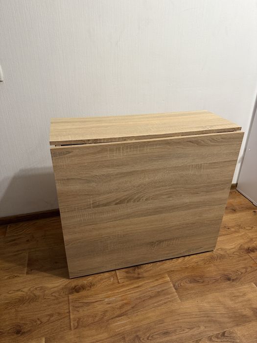 Розкладний стіл