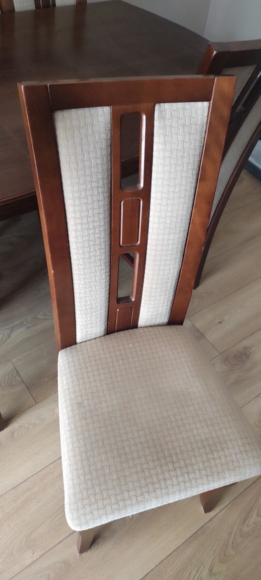 Stół z 6 krzesłami masywny