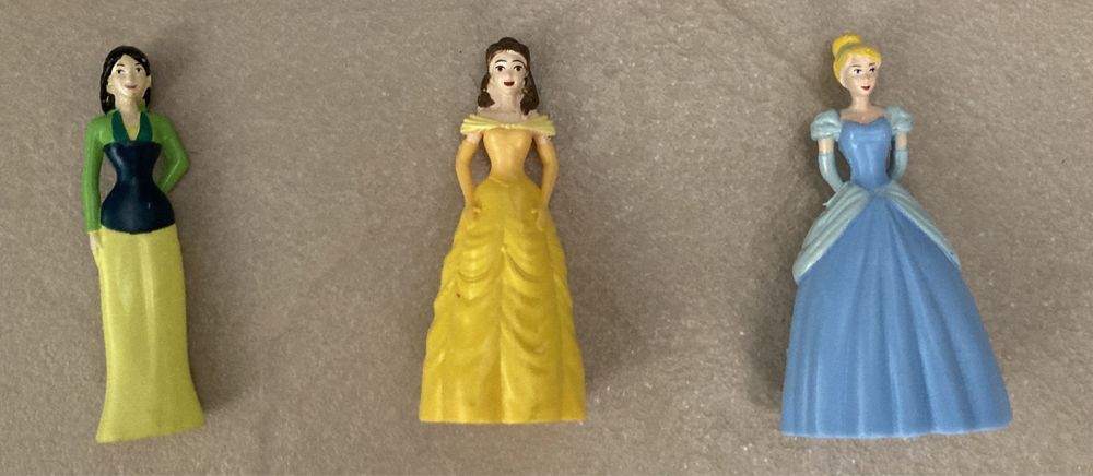 Livro das Princesas com miniaturas