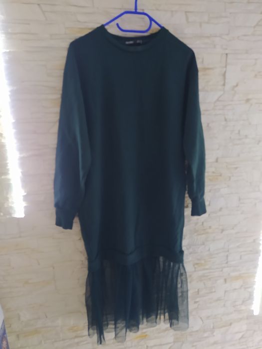 Sukienka dresowa z tiulem Bershka 40