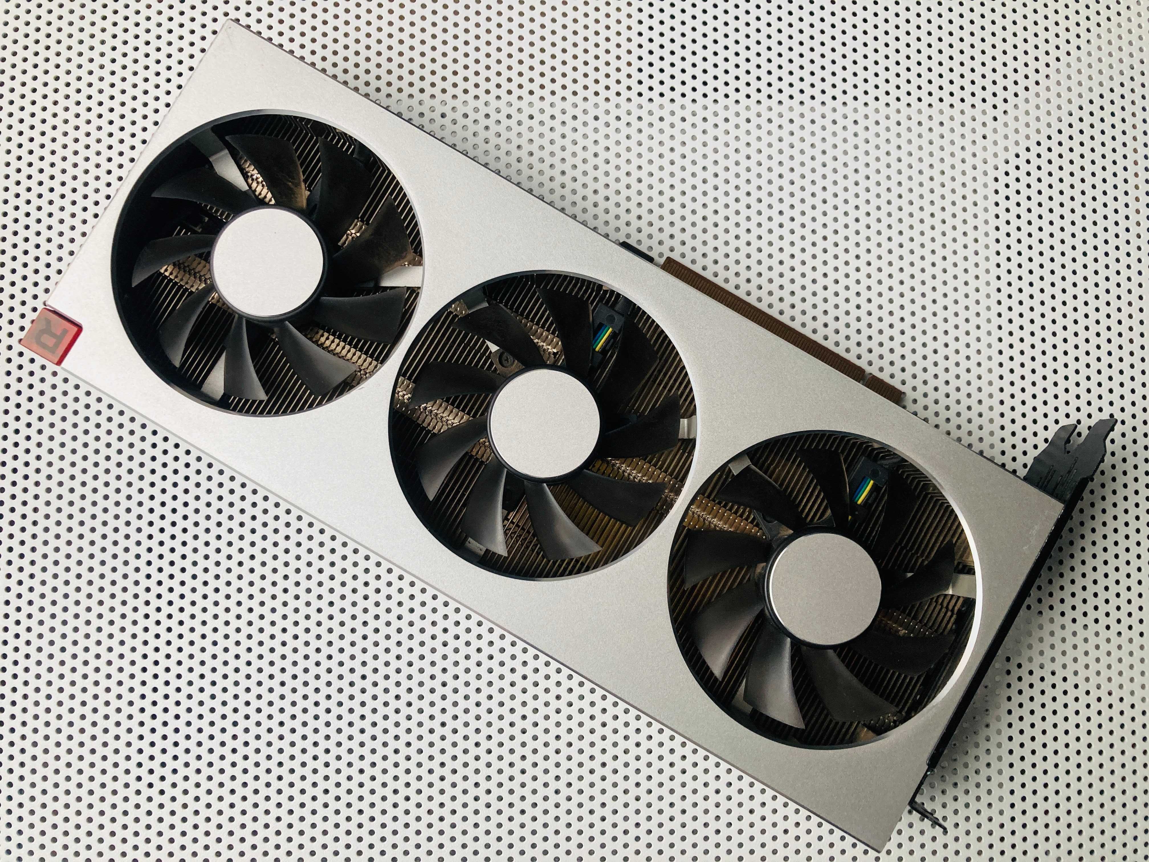 Radeon VII под ремонт, на запчасти, для коллекции