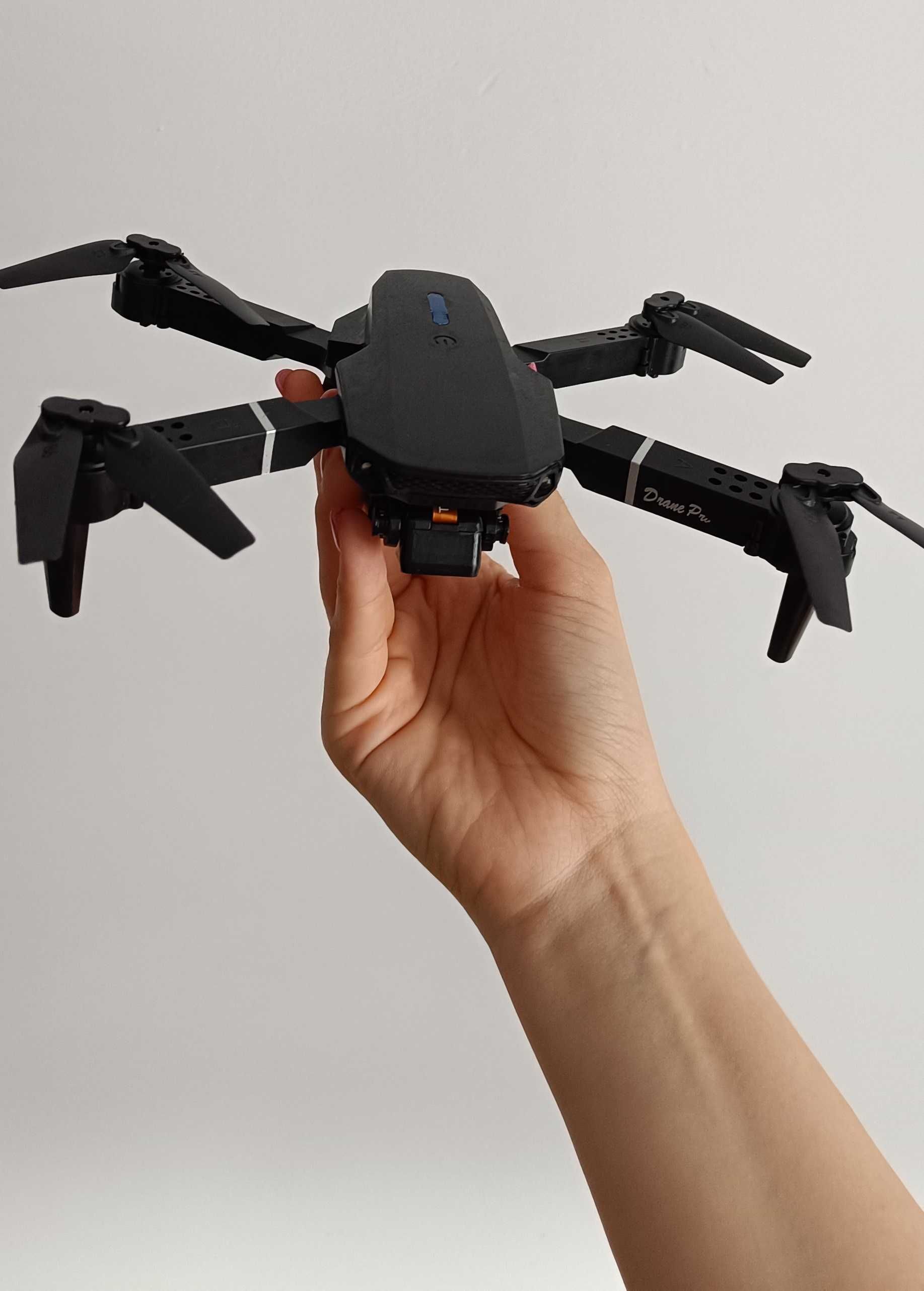 DRON E88 PRO 4K Dwie Kamery - Długi Zasięg-Długi Lot - WIFI + 2baterie