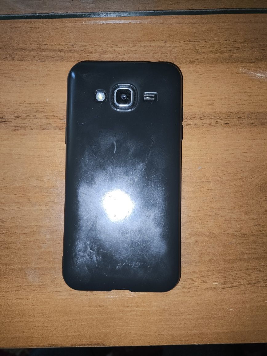 Смартфон Samsung Galaxy J3 2016
