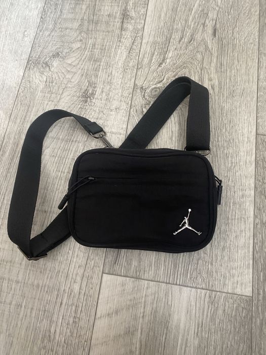 Продам сумку jordan