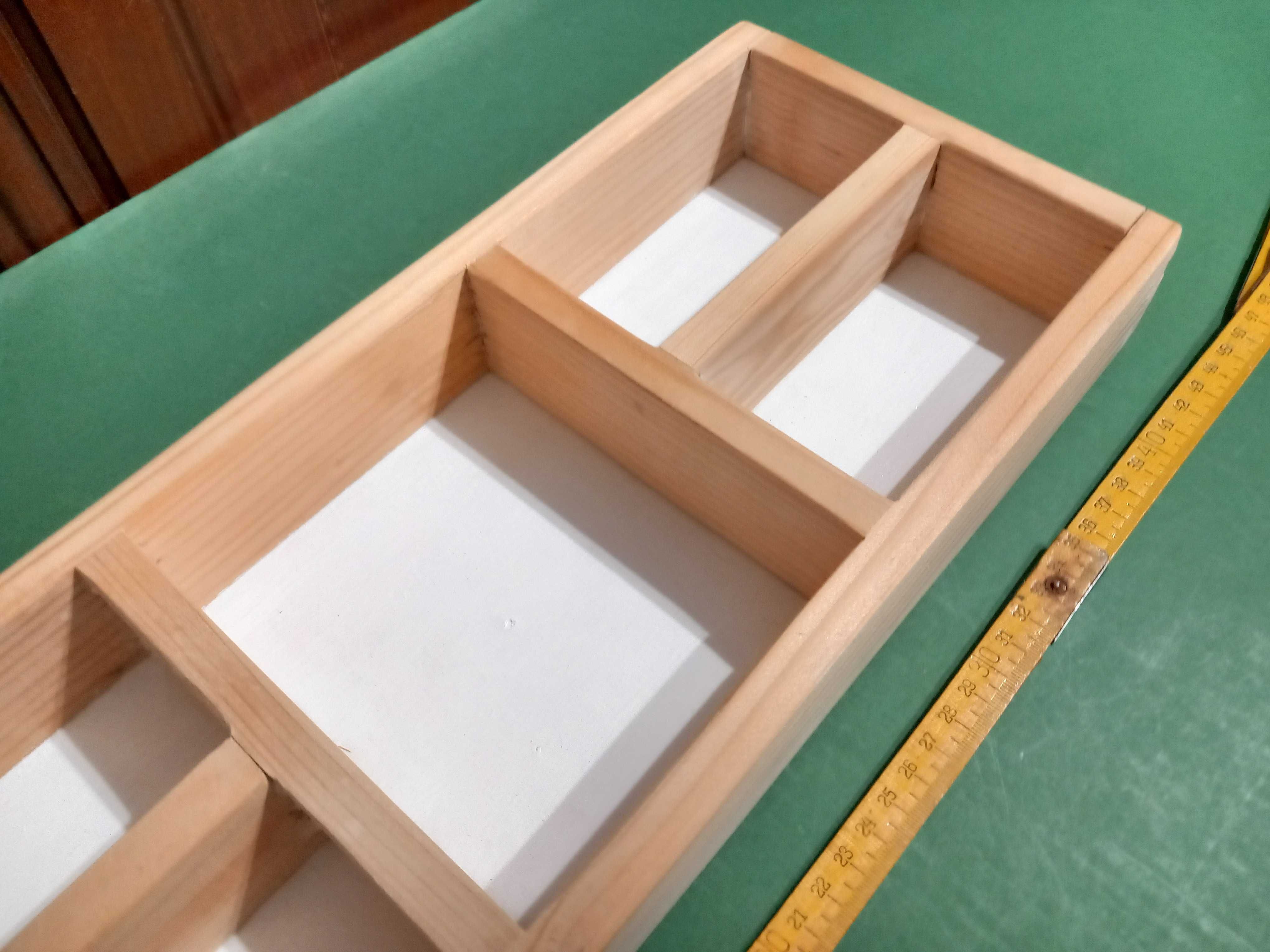 Skrzyneczka drewniana z przegródkami Organizer 44x18x5,5cm