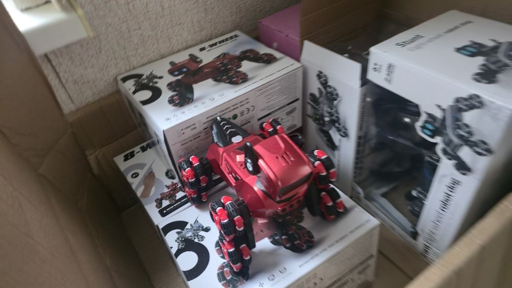 Іграшка на подарунок робот собака 8 коліс червоний з підсвічування