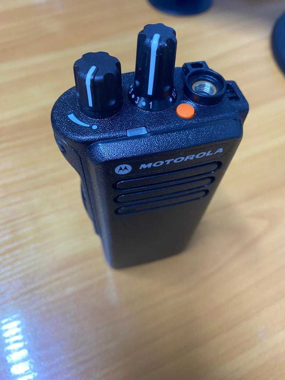 Motorola DP4400 UHF