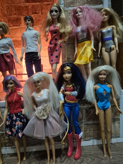 Ляльки Барбі рідкісні.