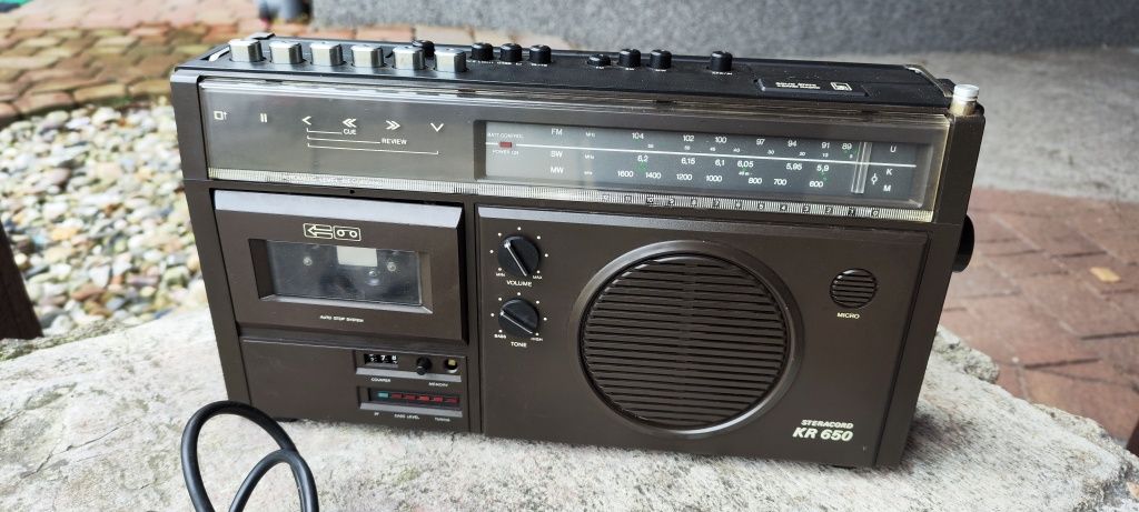Radiomagnetofon Steracord KR 650