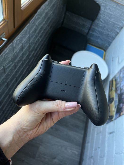 Геймпад Xbox в черном цвете