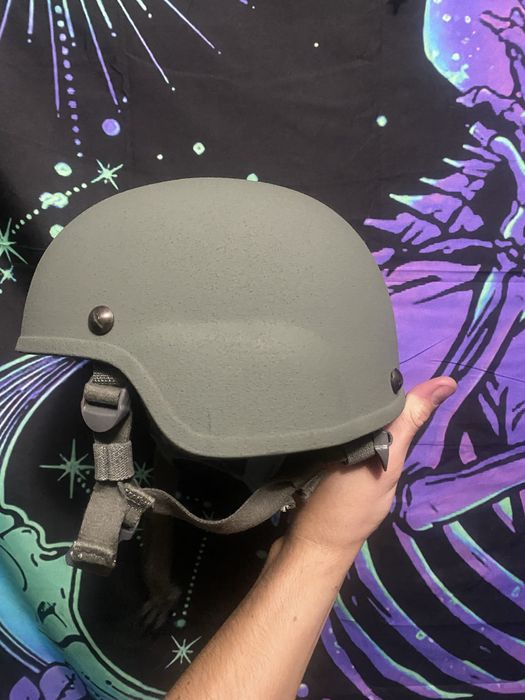 Шолом захисний ach, mich