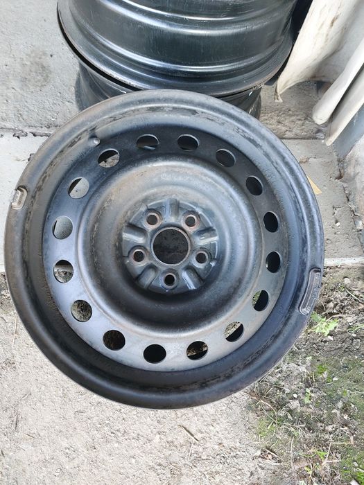 Диски 4 шт5×100 r16 6j×16h2 et40