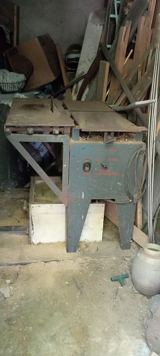 Продам комбинированный деревообрабатывающий станок  цикулярка+фуганок