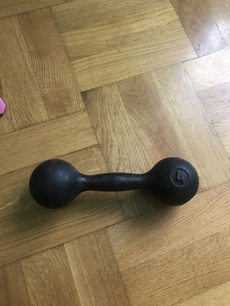 Гантеля  гантеля