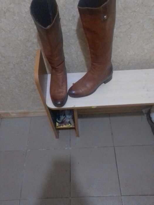 Женские зимние кожаные сапоги